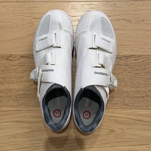 Shimano Women’s Cycling Shoes Sneakers Soul Cycle - Picture 1 of 4